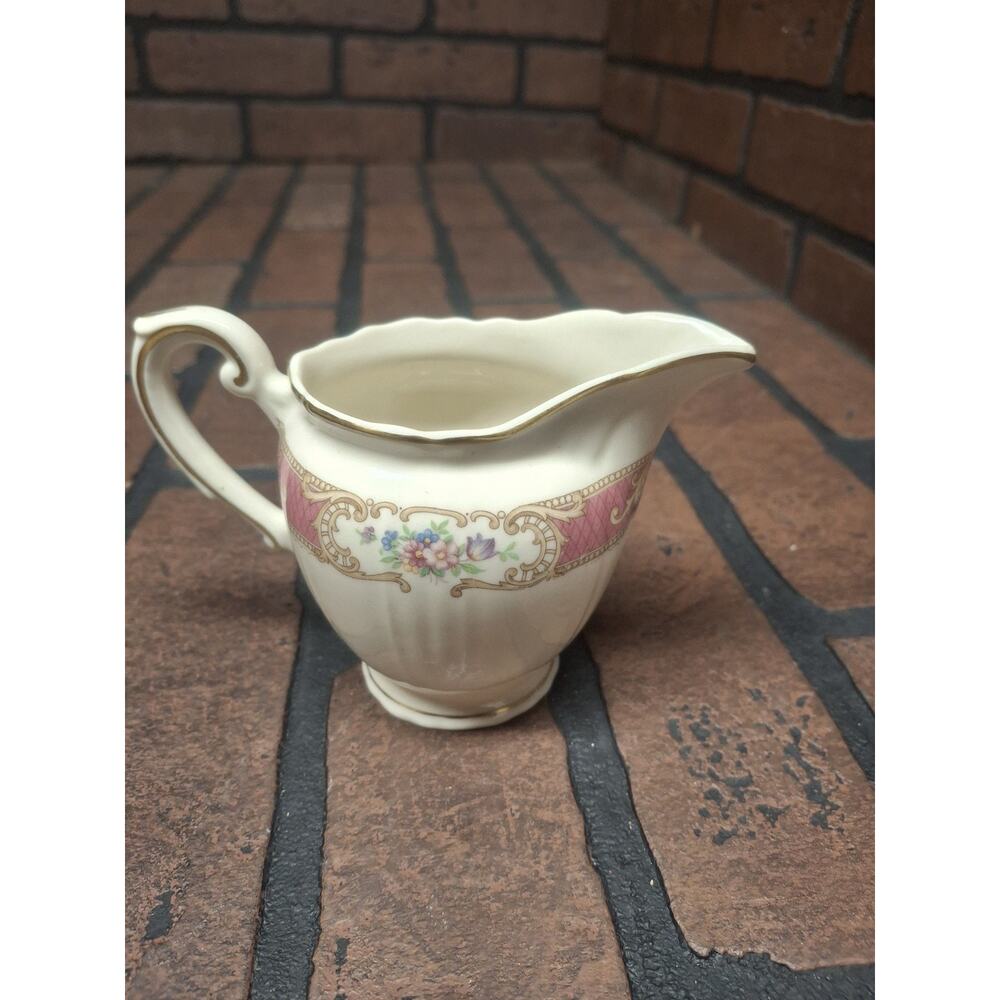 Vintage 1949 Federal Shape SYRACUSE China RALEIGH PINK Creamer